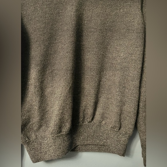 Express Italian Merino Wool Mens V Necked Sweater in Pristine Condition!! - Picture 3 of 8